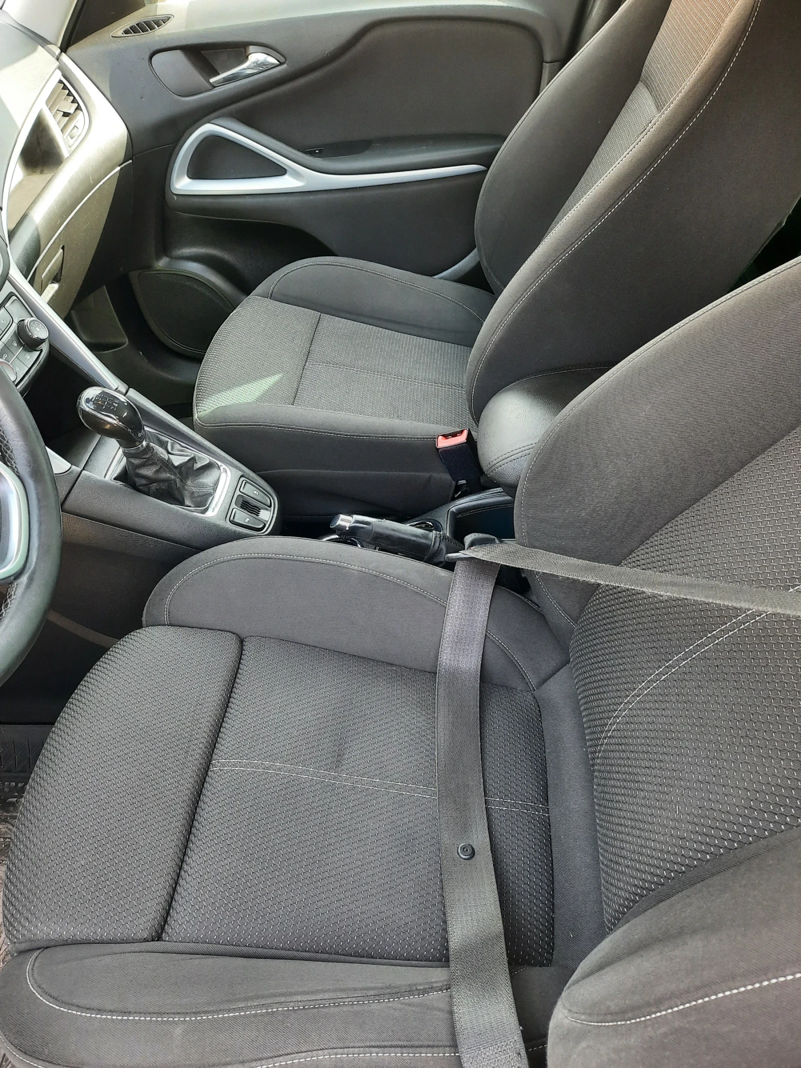 Opel Zafira 1.4  140 к.с  Бинзин /Газ 6 скорости, снимка 7 - Автомобили и джипове - 55421570