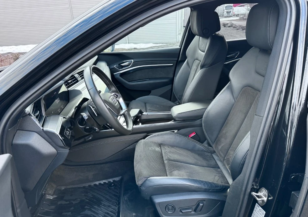 Audi E-Tron S-Line, снимка 11 - Автомобили и джипове - 55605877