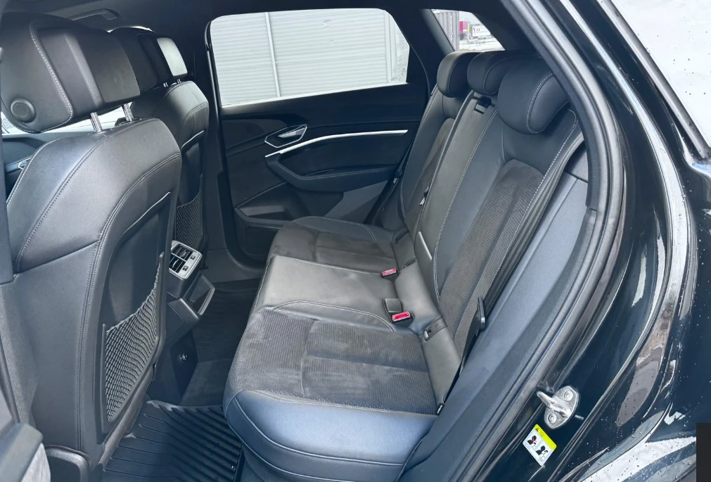Audi E-Tron S-Line, снимка 7 - Автомобили и джипове - 55605877