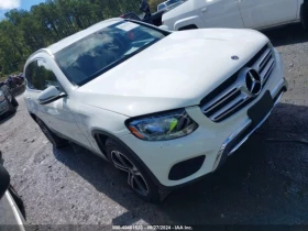  Mercedes-Benz GLC 30...