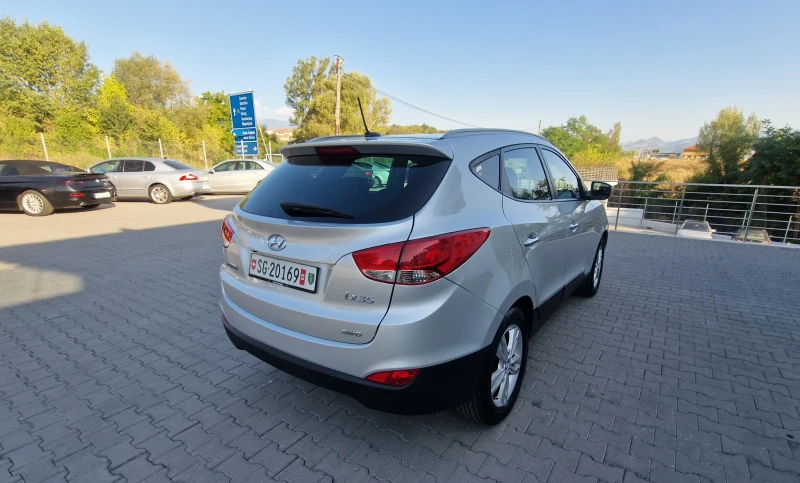 Hyundai IX35 4х4 ТОП ЛИЗИНГ, снимка 5 - Автомобили и джипове - 51687299