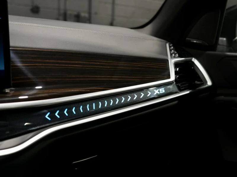 BMW X5 xDrive40i* AWD* АвтоКредит* (ЦЕНА ДО БГ), снимка 17 - Автомобили и джипове - 52536663