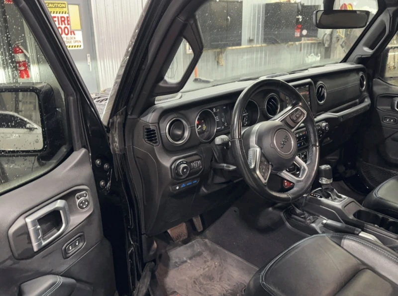 Jeep Wrangler Unlimited Rubicon  CARFAX, снимка 5 - Автомобили и джипове - 52696121