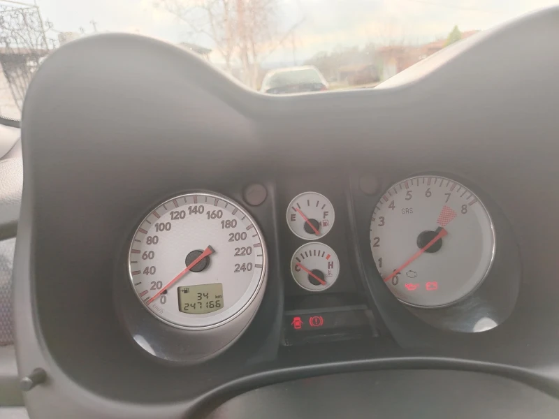 Mitsubishi Outlander 2000TURBO, снимка 9 - Автомобили и джипове - 53012326