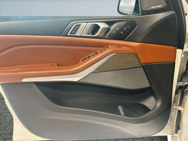 BMW X5 M-Pack| HUD|  xDrive50i  CARFAX, снимка 9 - Автомобили и джипове - 53248162