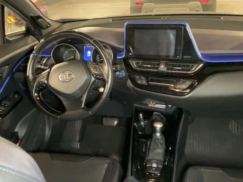 Toyota C-HR, снимка 12 - Автомобили и джипове - 54910233