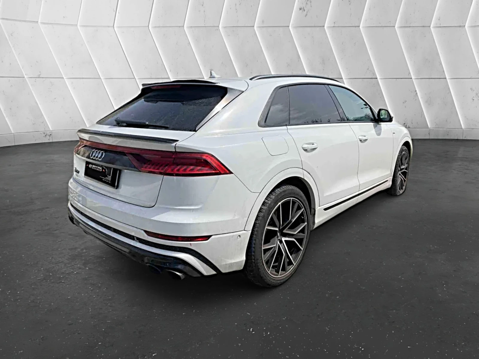 Audi Q8 ОЧАКВАН ВНОС Audi Q8 5.0TDI* SQ8 FullMaxx - изображение 4