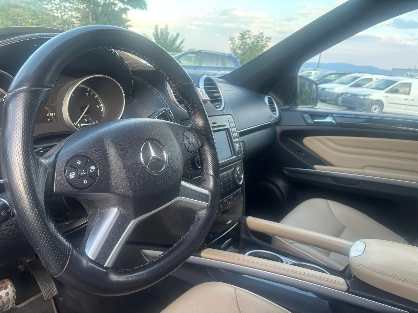 Mercedes-Benz ML 350  - изображение 5