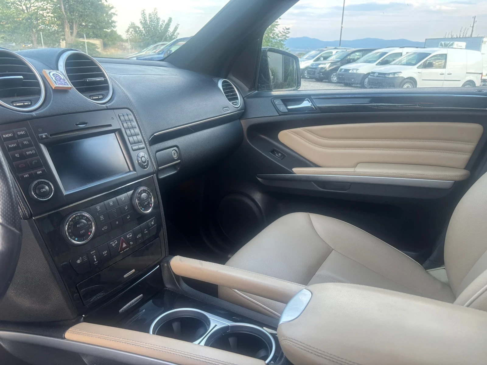 Mercedes-Benz ML 350  - изображение 8