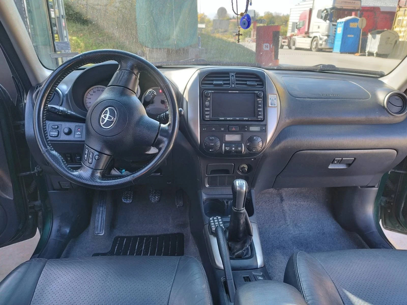 Toyota Rav4, снимка 16 - Автомобили и джипове - 54370145