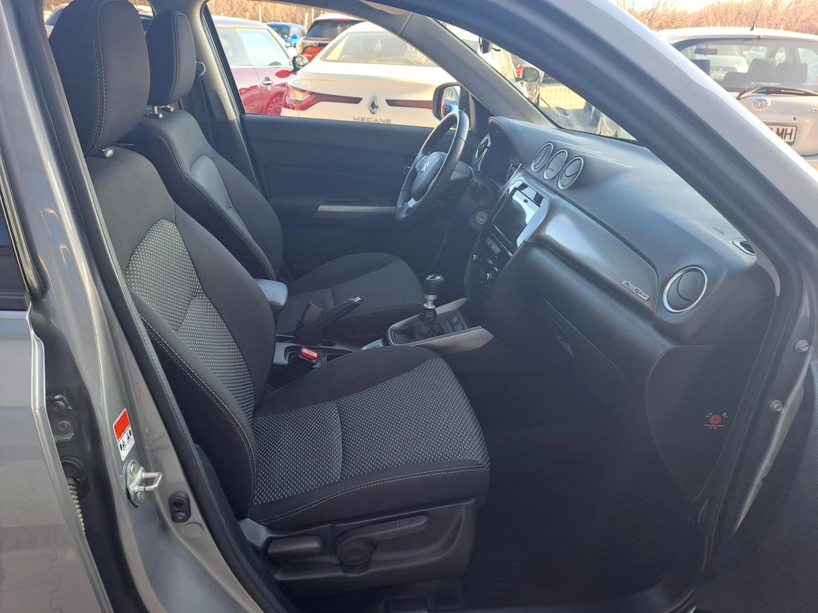 Suzuki Vitara 1.4 GL+ Booster Jet HYBRID 4X4, снимка 14 - Автомобили и джипове - 53829681