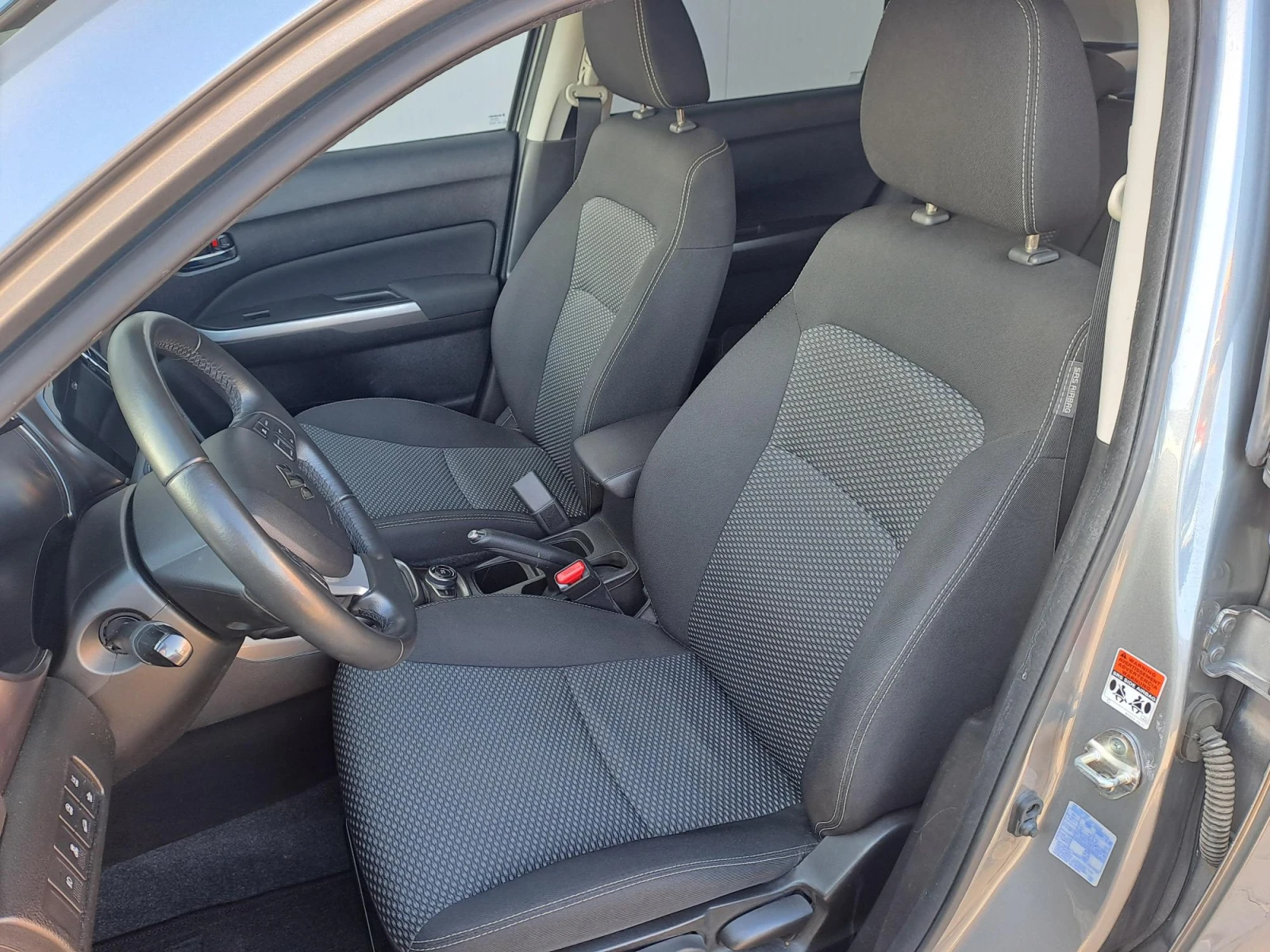 Suzuki Vitara 1.4 GL+ Booster Jet HYBRID 4X4, снимка 11 - Автомобили и джипове - 53829681