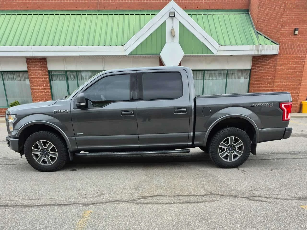 Ford F150 * 4WD SuperCrew 145" * CARFAX * AВТОКРЕДИТ, снимка 2 - Автомобили и джипове - 54619783
