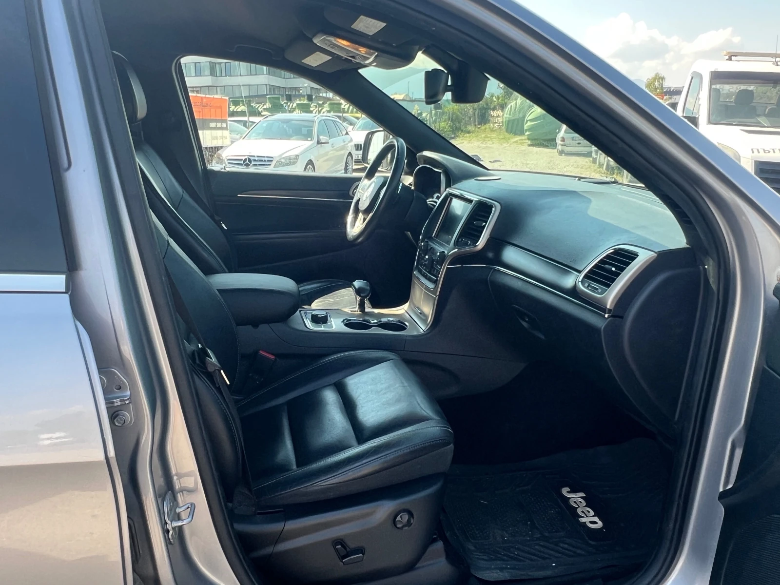 Jeep Grand cherokee, снимка 10 - Автомобили и джипове - 55582685