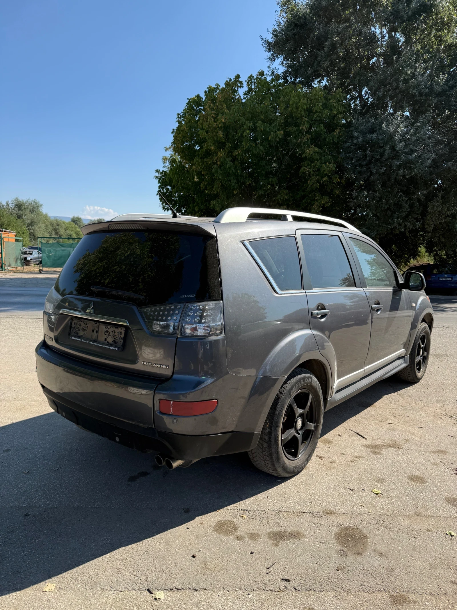 Mitsubishi Outlander 2.2 DI-D, снимка 5 - Автомобили и джипове - 55740392