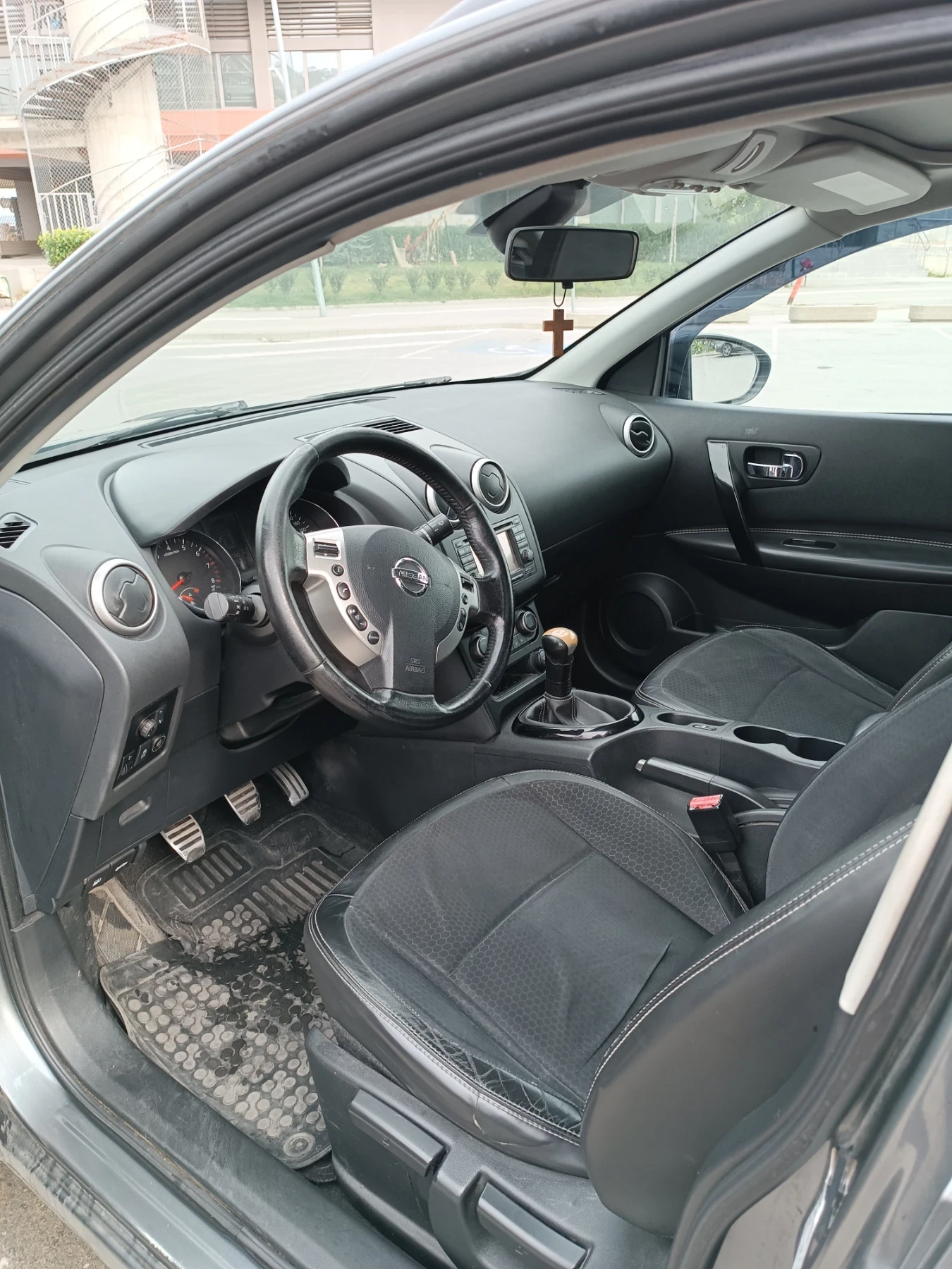 Nissan Qashqai, снимка 5 - Автомобили и джипове - 56223473