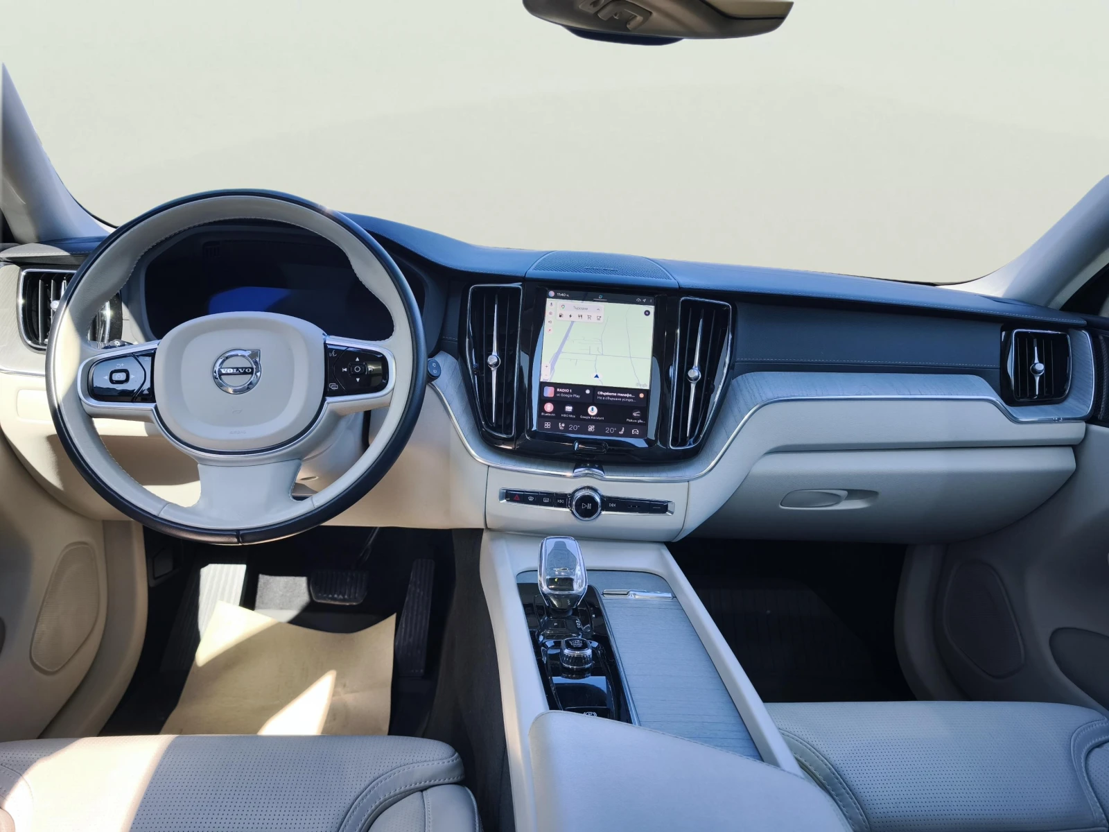 Volvo XC60 2.0 T8, снимка 9 - Автомобили и джипове - 56365226