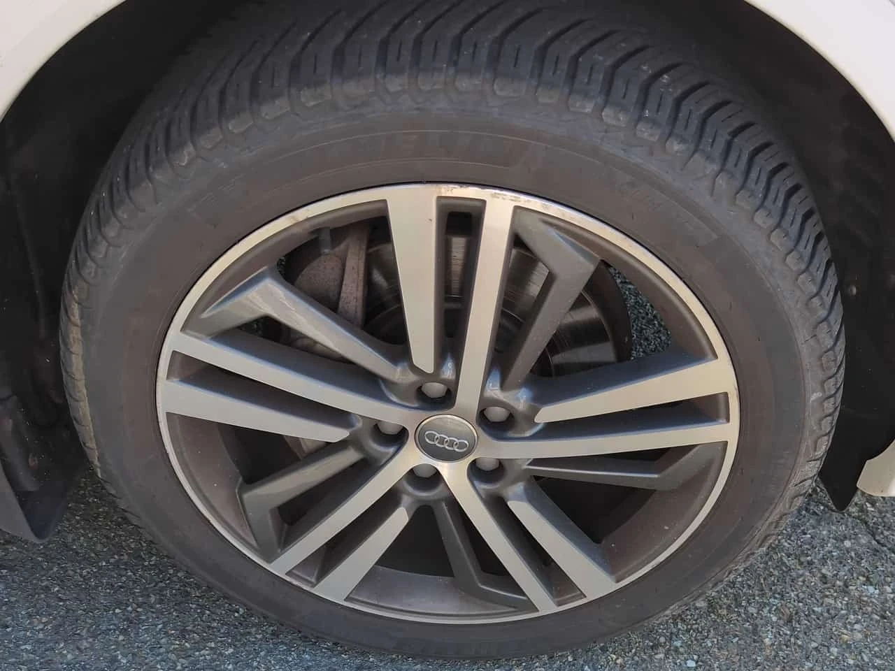 Audi Q5 * Progressiv * CARFAX * ��� ������������ ������ | Mobile.bg � ����������� 17