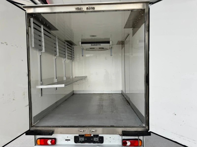 Renault Master Хладилен от Италия, снимка 13 - Бусове и автобуси - 50990698