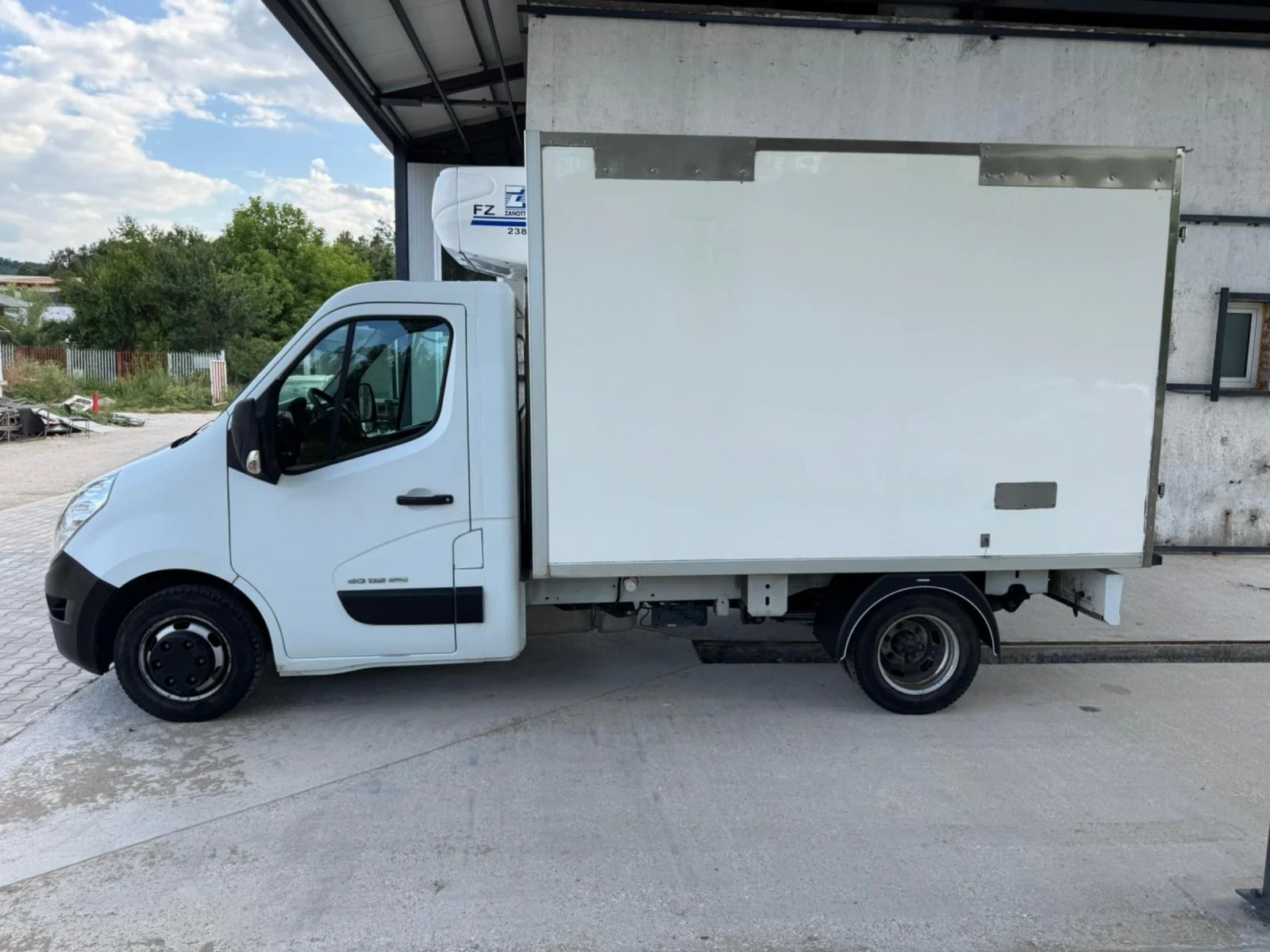 Renault Master Хладилен от Италия - изображение 2