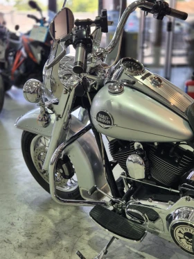 Harley-Davidson Touring ROAD KING 96inch 22000км ABS AKRAPOVIC ШВЕЙЦАРИЯ!, снимка 10