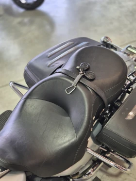 Harley-Davidson Touring ROAD KING 96inch 22000км ABS AKRAPOVIC ШВЕЙЦАРИЯ!, снимка 13