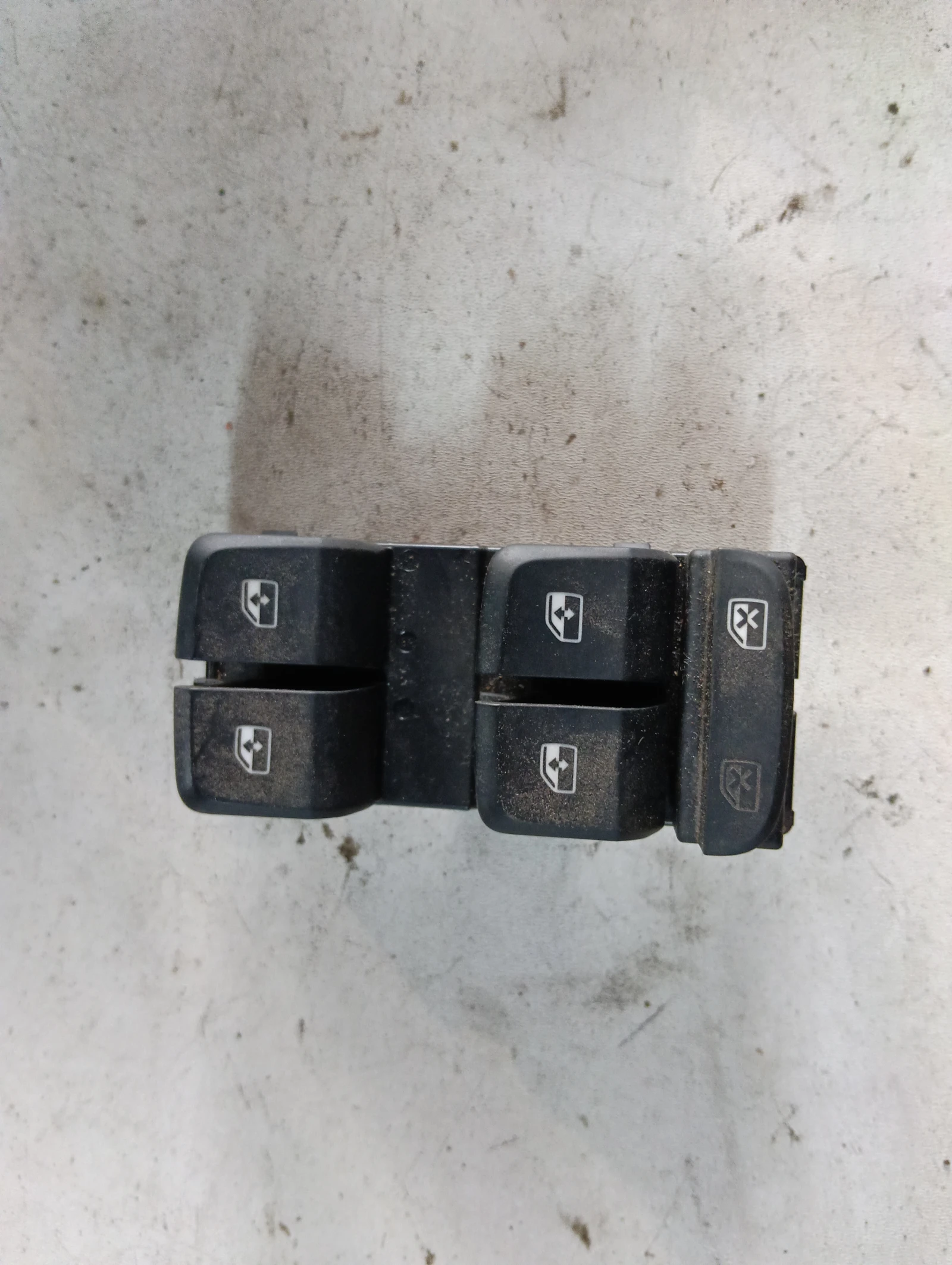 копче ел. стъкла 8V0959851F Audi A3