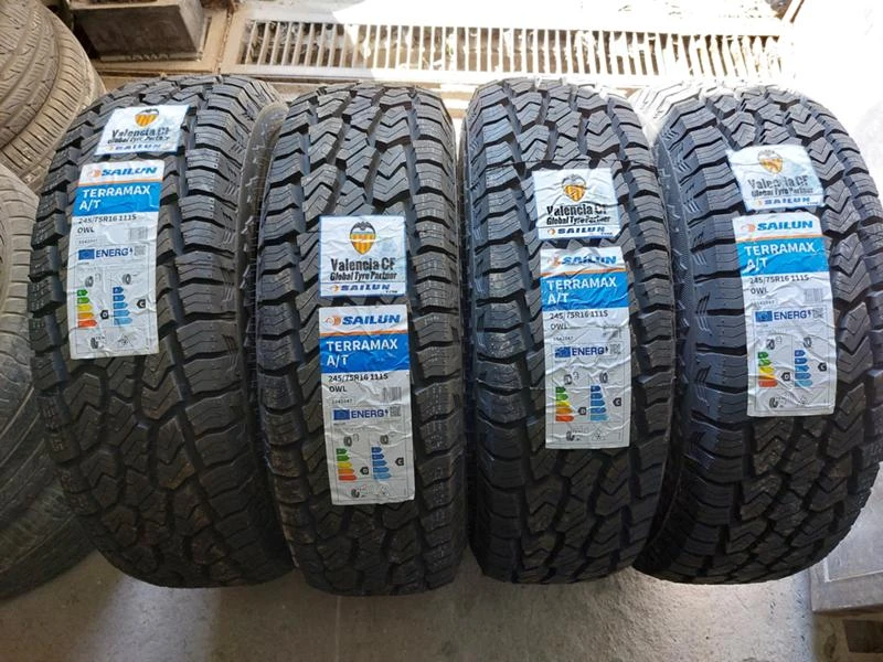 Гуми Летни 245/75R16, снимка 1 - Гуми и джанти - 36790140