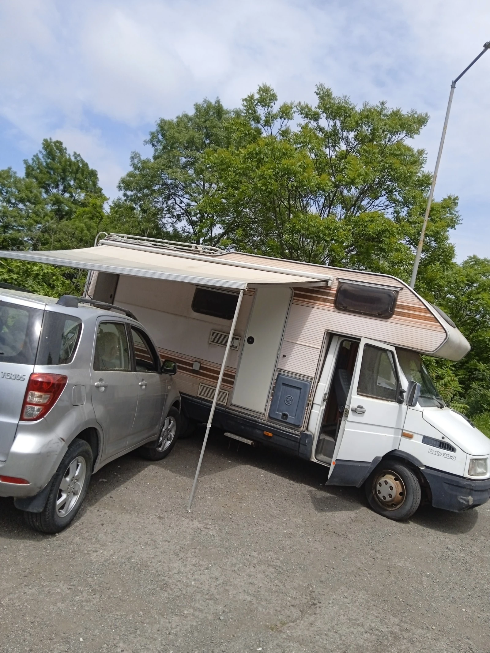     ,,( ) ,, ,, | Mobile.bg   12