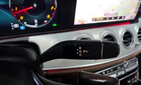 Mercedes-Benz E 250 AMG* PACK* ДИГИТАЛНО* ТАБЛО* 360КАМЕРА* LANE* ASSI, снимка 12