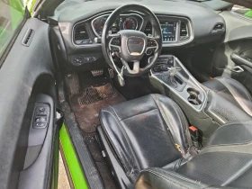 Dodge Challenger 3.6* V6* 8ZF* ПОДГРЕВ* КАМЕРА* КЕЙЛЕС* LANE* ASSIS - 11870 € / 23215.70 лв. - 42911517 10