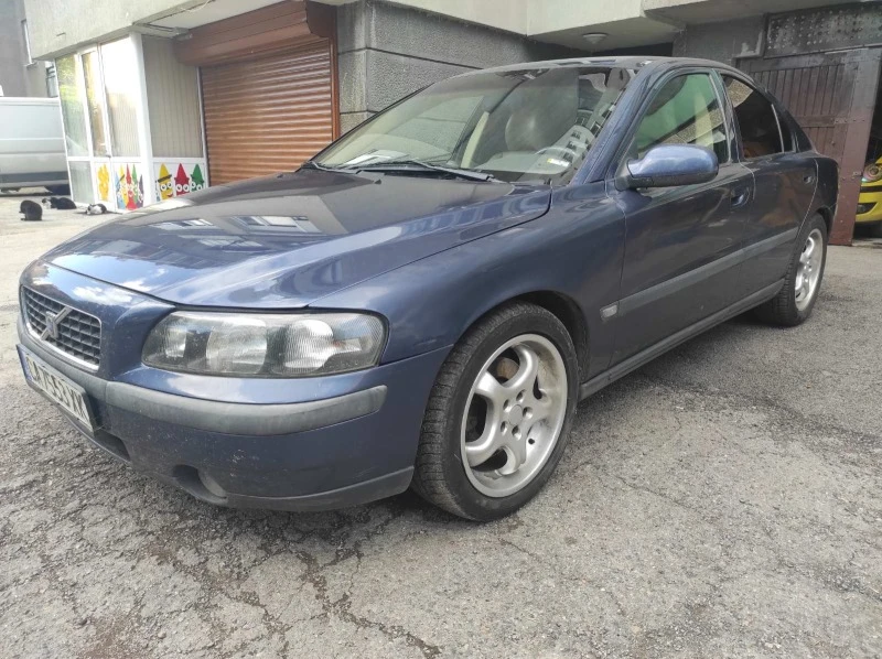 Volvo S60 Т5 газ/бензин/ръчни ск., снимка 2 - Автомобили и джипове - 47553068