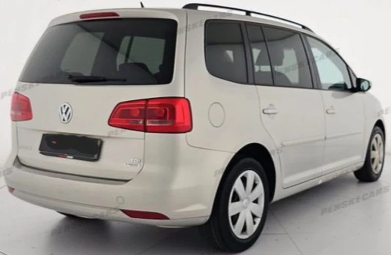 VW Touran 1.6TDI 7-МЕСТА, снимка 3 - Автомобили и джипове - 46818167