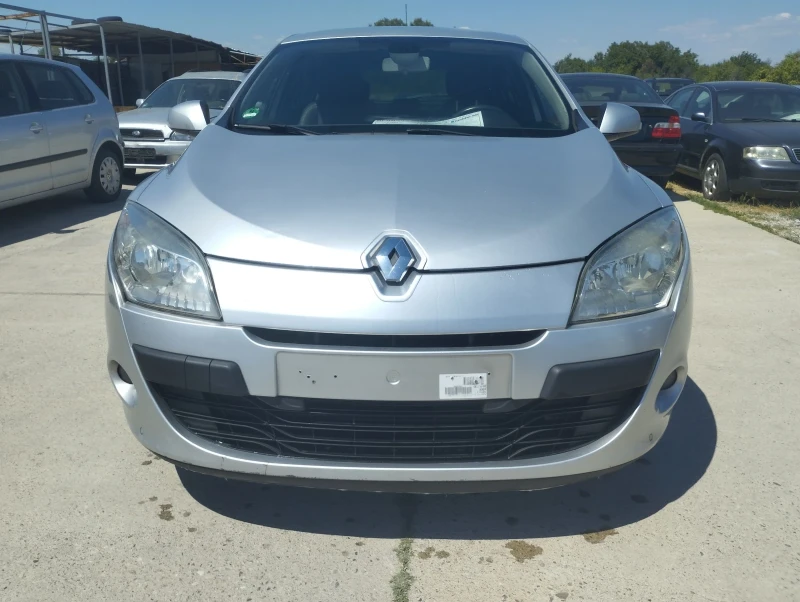 Renault Megane 1.9, снимка 6 - Автомобили и джипове - 47498594