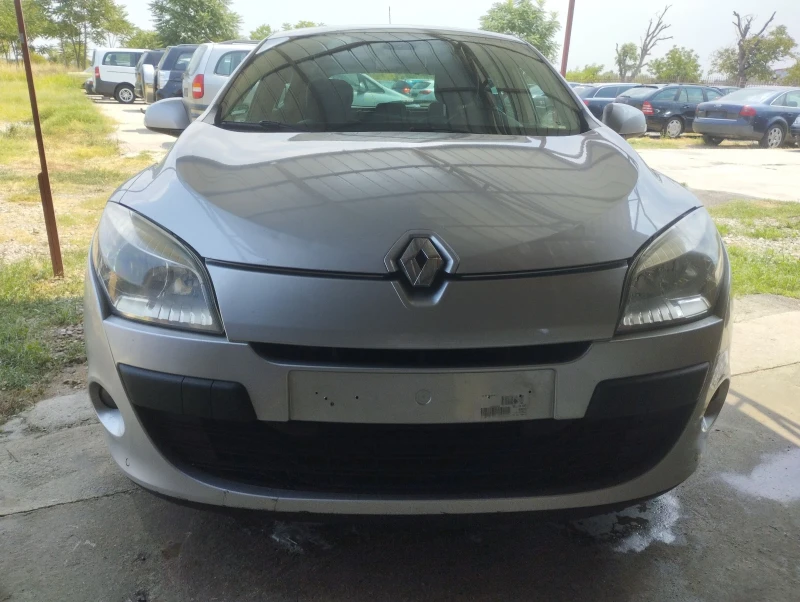 Renault Megane 1.9, снимка 1 - Автомобили и джипове - 47498594