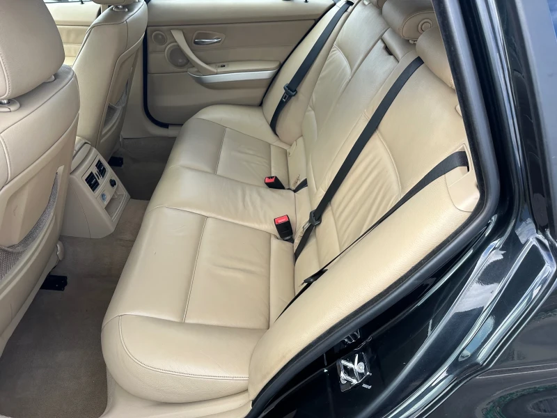 BMW 320 2.0 D 163 к.с. Навигация!Панорама!, снимка 9 - Автомобили и джипове - 52110630