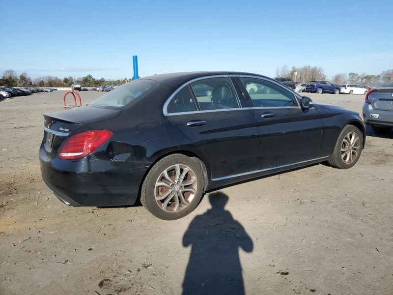 Mercedes-Benz C 300 4matic-Панорама-Подгрев-Carplay-ОЧАКВАН ВНОС, снимка 3 - Автомобили и джипове - 53024259