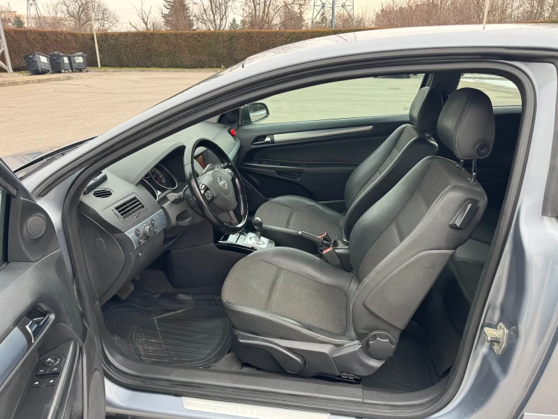Opel Astra GTC АВТОМАТИК! ГАЗ!, снимка 8 - Автомобили и джипове - 53091121
