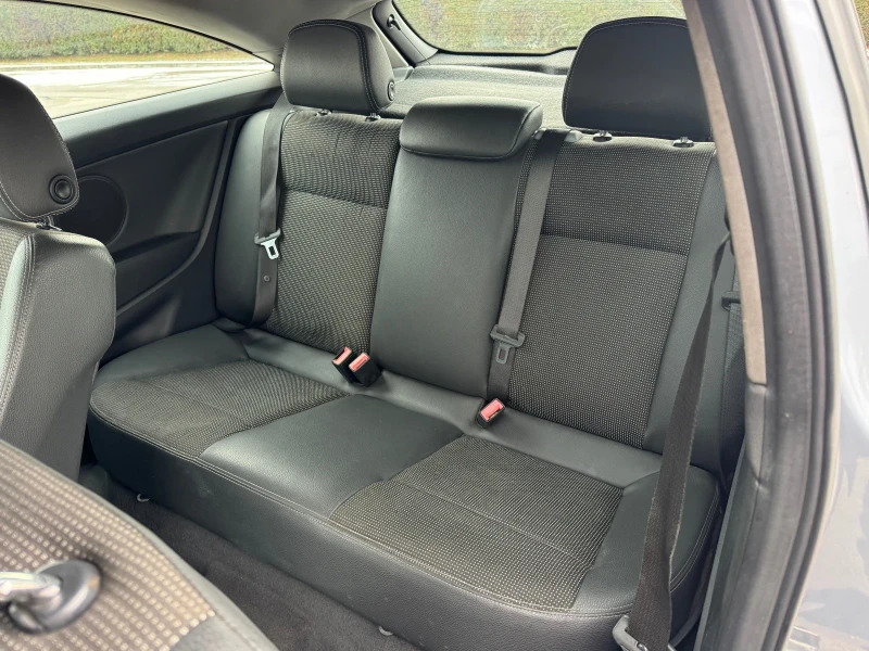 Opel Astra GTC АВТОМАТИК! ГАЗ!, снимка 9 - Автомобили и джипове - 53091121