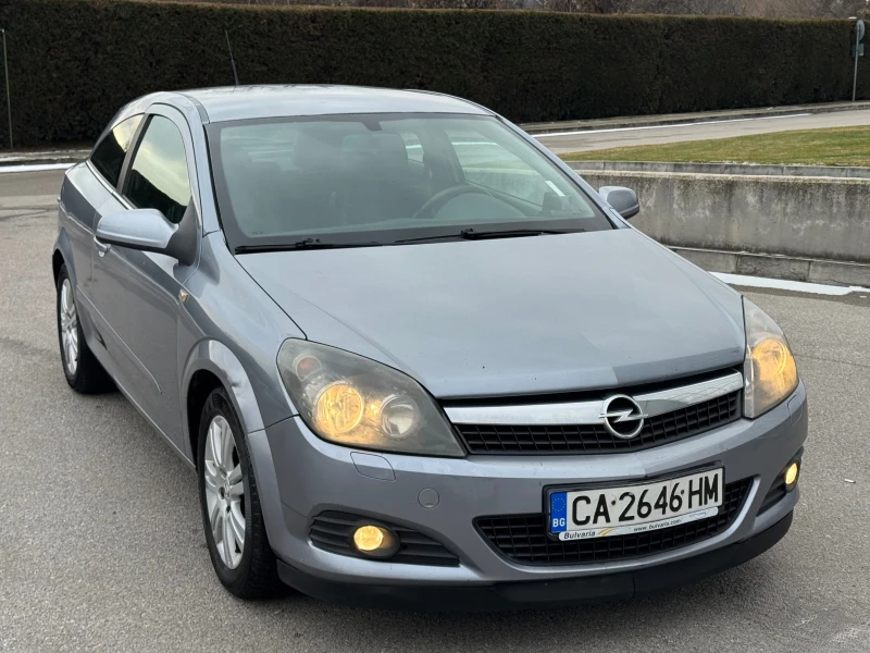 Opel Astra GTC АВТОМАТИК! ГАЗ!, снимка 3 - Автомобили и джипове - 53091121