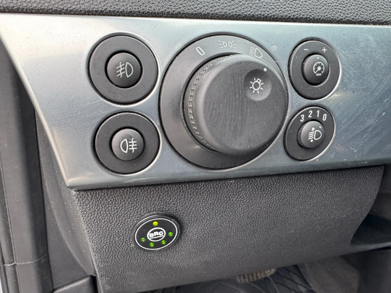 Opel Astra GTC АВТОМАТИК! ГАЗ!, снимка 7 - Автомобили и джипове - 53091121