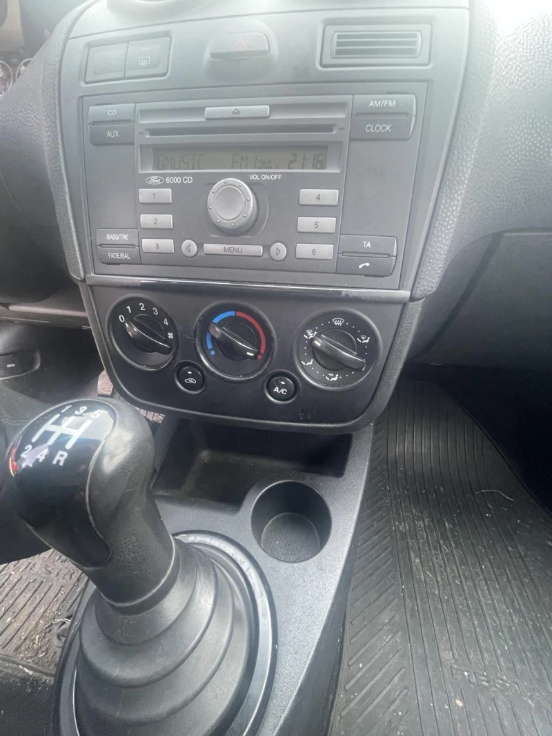 Ford Fiesta 1.4i , ГАЗ , КЛИМА, снимка 8 - Автомобили и джипове - 53097750