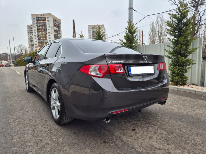 Honda Accord 2.4 АВТОМАТ* EXECUTIVE* СЕРВИЗНА ИСТОРИЯ , снимка 4 - Автомобили и джипове - 53182813