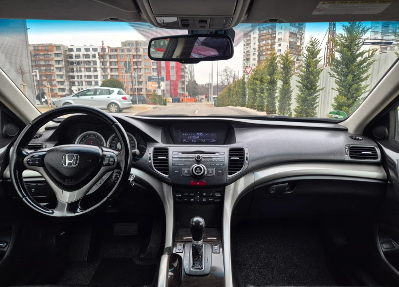 Honda Accord 2.4 АВТОМАТ* EXECUTIVE* СЕРВИЗНА ИСТОРИЯ , снимка 11 - Автомобили и джипове - 53182813