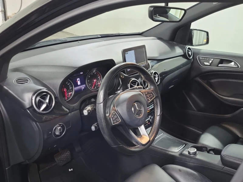 Mercedes-Benz B 250 * CARFAX * БЕЗ ПЪРВОНАЧАЛНА ВНОСКА, снимка 14 - Автомобили и джипове - 53449788