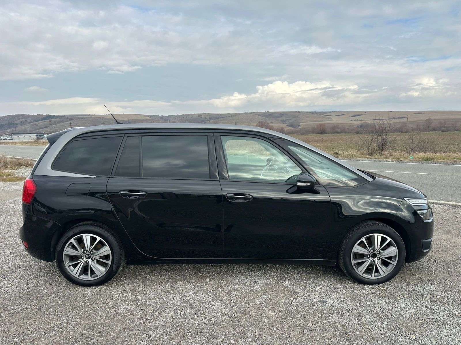 Citroen Grand C4 Picasso 2.0HDI - изображение 4