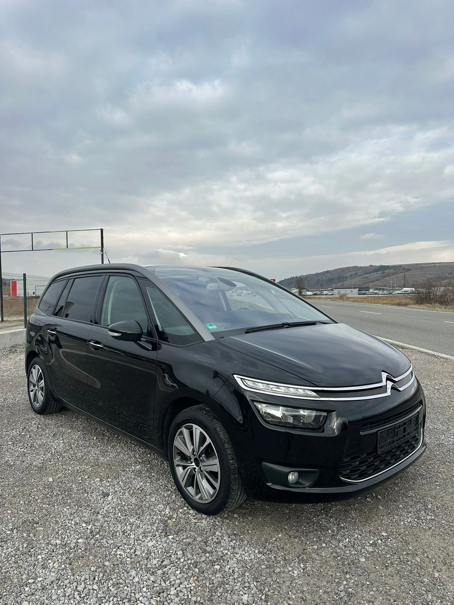 Citroen Grand C4 Picasso 2.0HDI - изображение 3