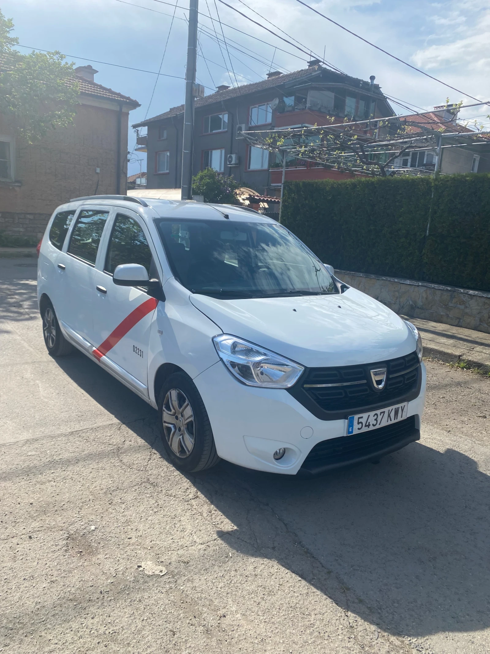 Dacia Lodgy 1.6 на газ - изображение 8