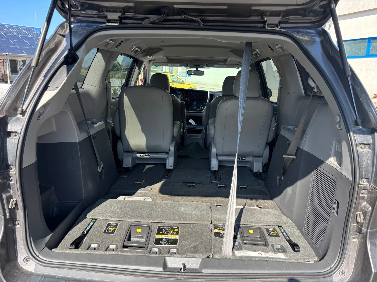 Toyota Sienna XLE AWD - изображение 9