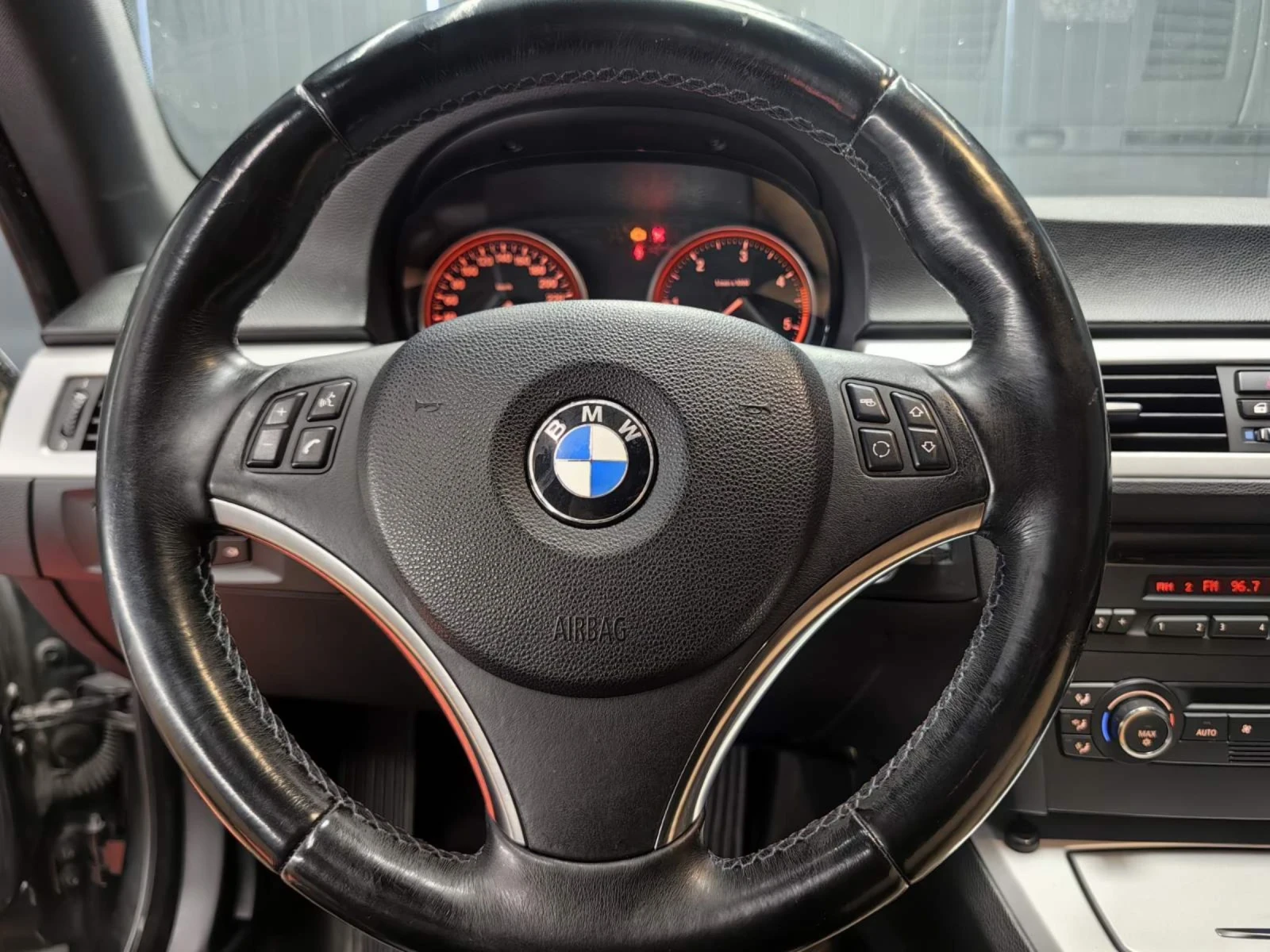 BMW 330 M-PACK* AВТОМАТ* ТЕМПОМАТ* КОЖА - изображение 7
